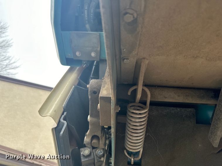 image for item DO3393 Tennant  8410 sweeper/scrubber