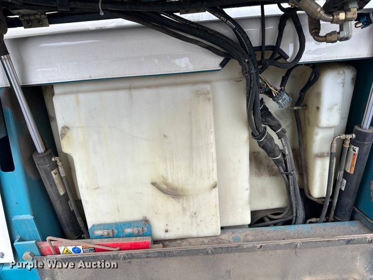 image for item DO3393 Tennant  8410 sweeper/scrubber