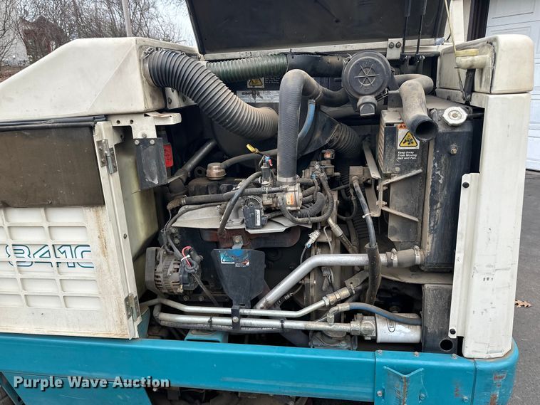 image for item DO3393 Tennant  8410 sweeper/scrubber