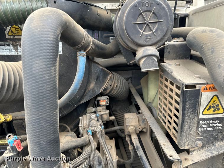 image for item DO3393 Tennant  8410 sweeper/scrubber