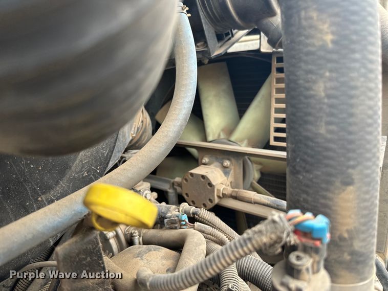 image for item DO3393 Tennant  8410 sweeper/scrubber