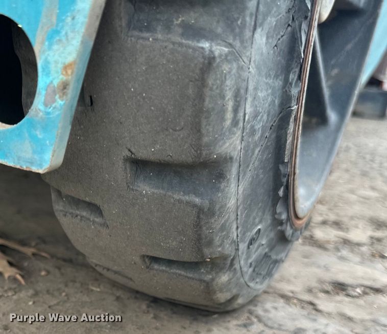 image for item DO3393 Tennant  8410 sweeper/scrubber