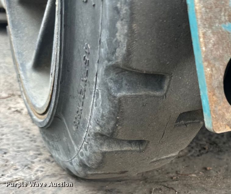 image for item DO3393 Tennant  8410 sweeper/scrubber