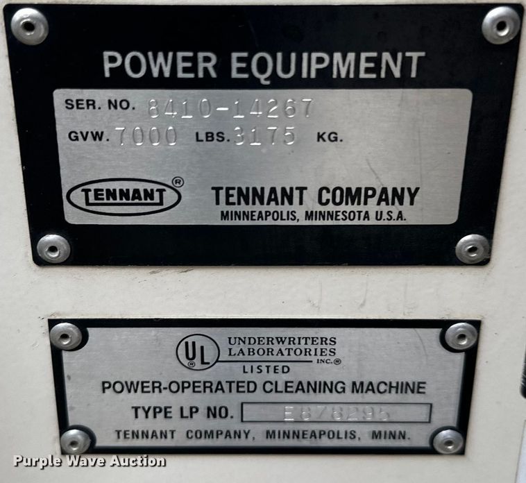 image for item DO3393 Tennant  8410 sweeper/scrubber