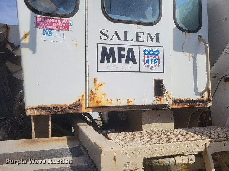 image for item DO4830 Mertz 4250 applicator truck