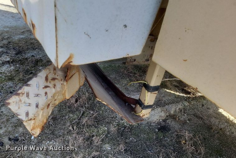 image for item DO4830 Mertz 4250 applicator truck