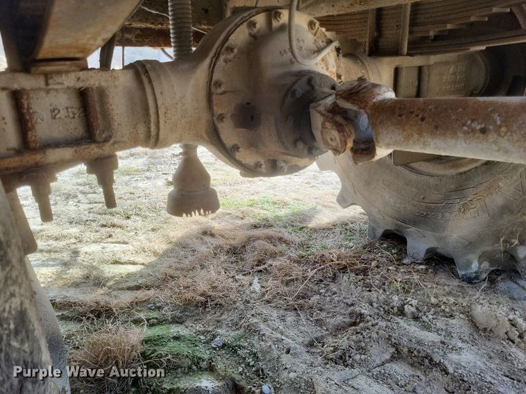 image for item DO4830 Mertz 4250 applicator truck