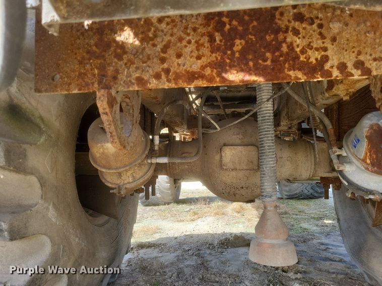 image for item DO4830 Mertz 4250 applicator truck