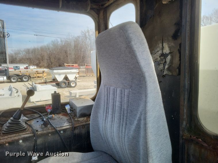 image for item DO4830 Mertz 4250 applicator truck