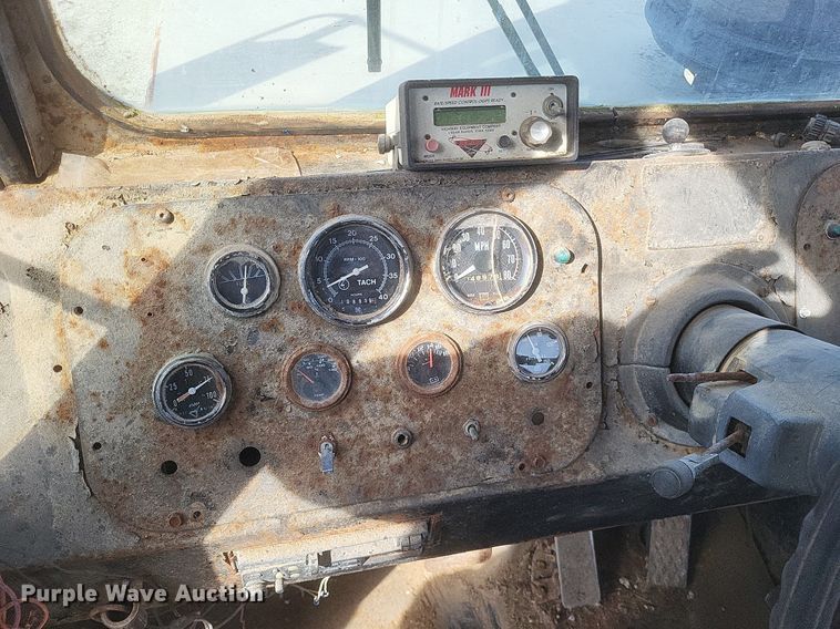 image for item DO4830 Mertz 4250 applicator truck