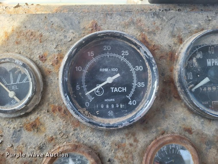 image for item DO4830 Mertz 4250 applicator truck