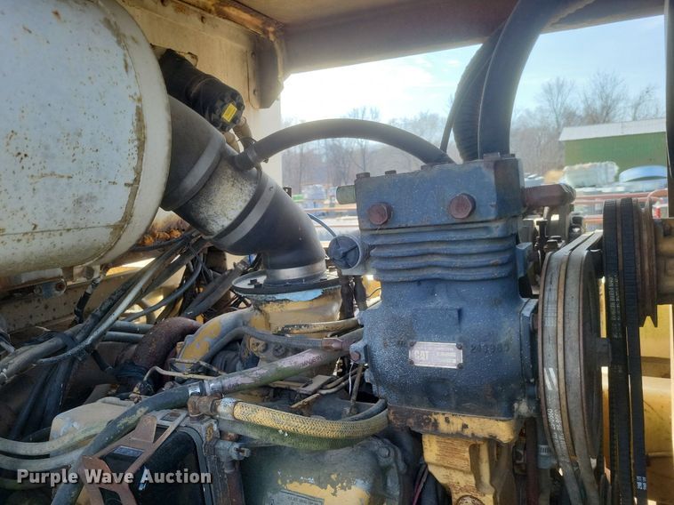 image for item DO4830 Mertz 4250 applicator truck