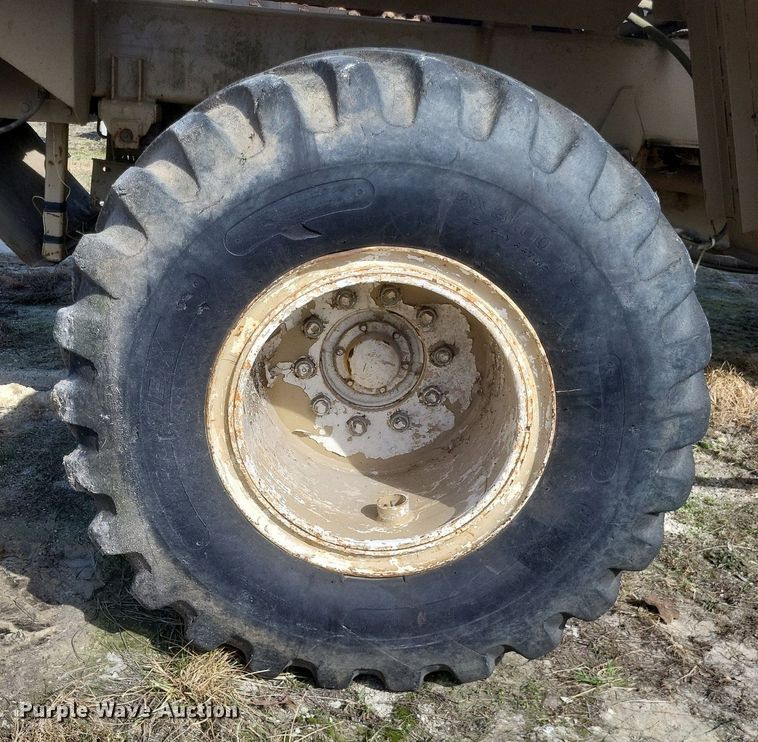 image for item DO4830 Mertz 4250 applicator truck