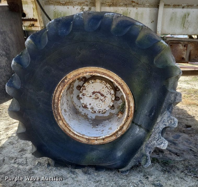 image for item DO4830 Mertz 4250 applicator truck