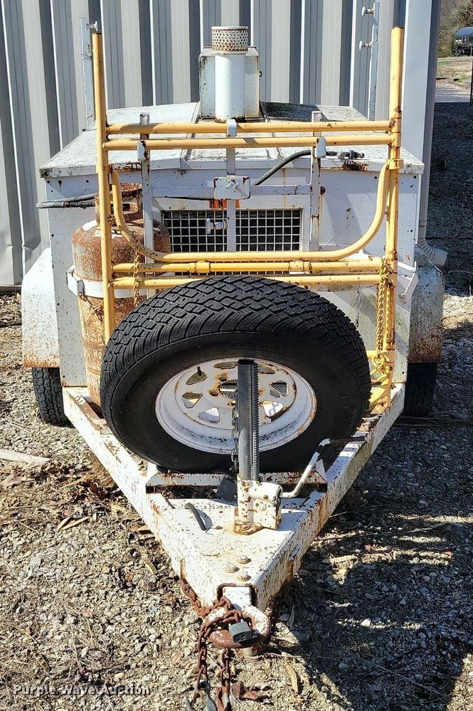 image for item DP1302 1991 Hesco 1500 10 power unit trailer