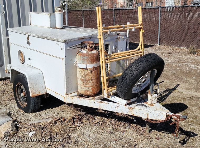 image for item DP1302 1991 Hesco 1500 10 power unit trailer