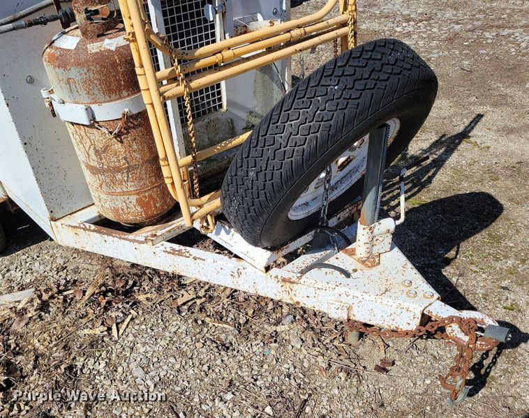 image for item DP1302 1991 Hesco 1500 10 power unit trailer