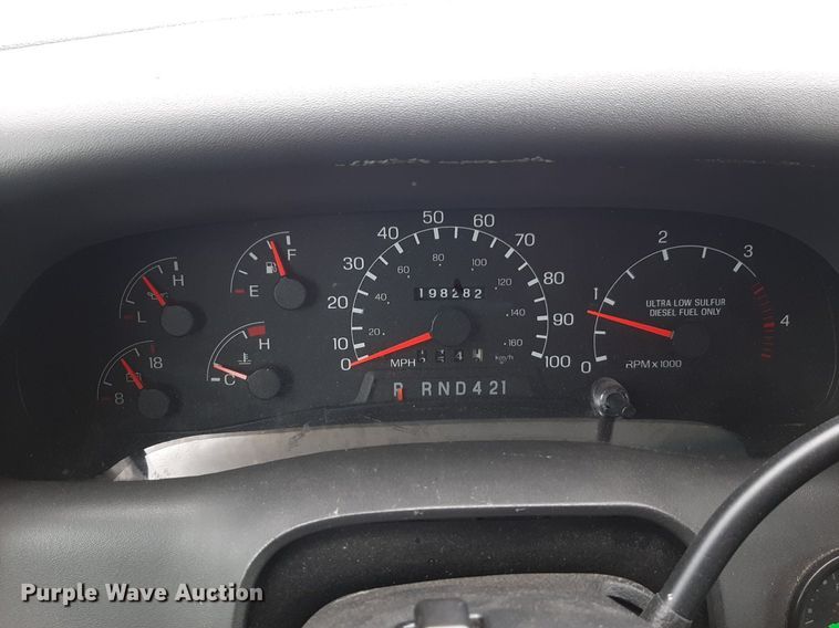 image for item DP2704 2009 Ford F650 Super Duty shuttle bus