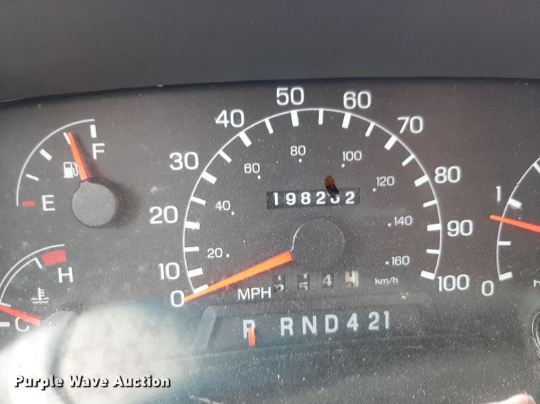 image for item DP2704 2009 Ford F650 Super Duty shuttle bus