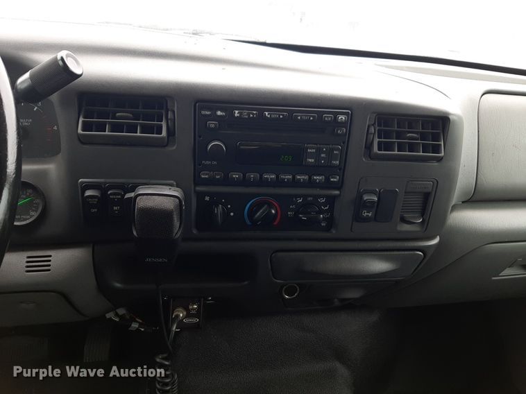 image for item DP2704 2009 Ford F650 Super Duty shuttle bus