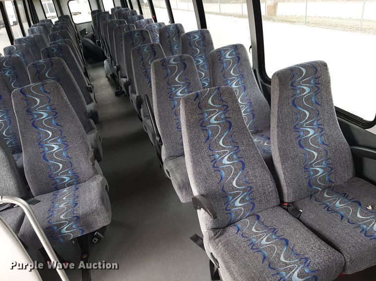 image for item DP2704 2009 Ford F650 Super Duty shuttle bus