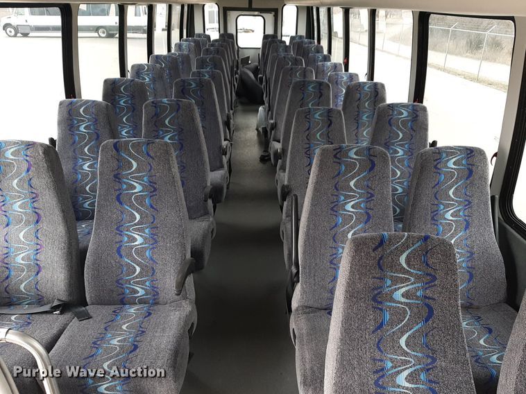 image for item DP2704 2009 Ford F650 Super Duty shuttle bus