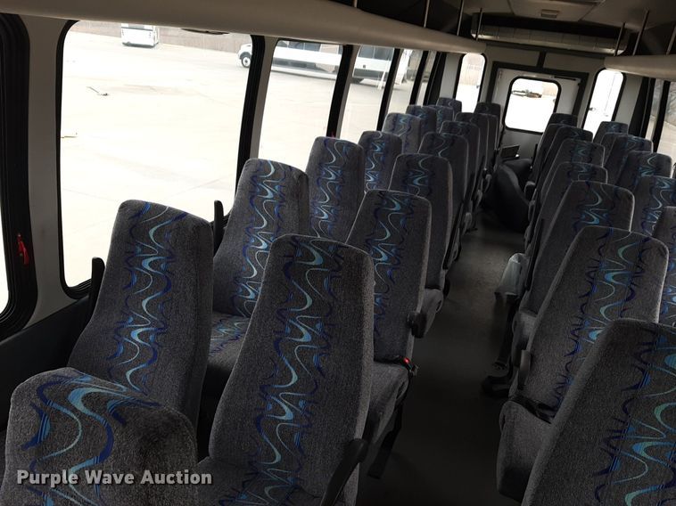 image for item DP2704 2009 Ford F650 Super Duty shuttle bus