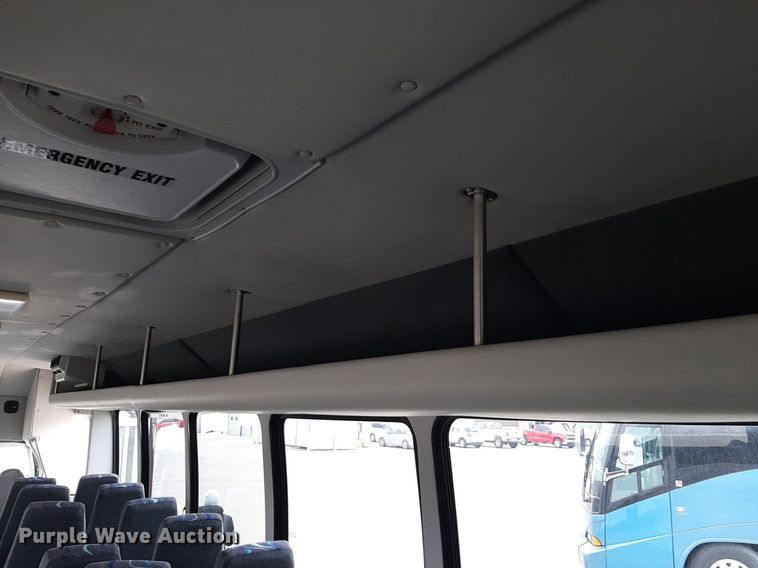 image for item DP2704 2009 Ford F650 Super Duty shuttle bus