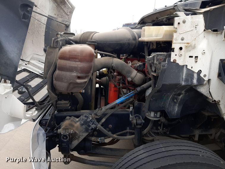 image for item DP2704 2009 Ford F650 Super Duty shuttle bus