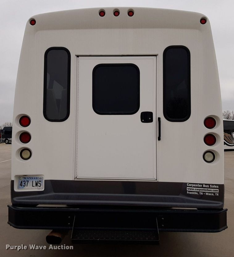 image for item DP2705 2013 International  Starcraft shuttle bus