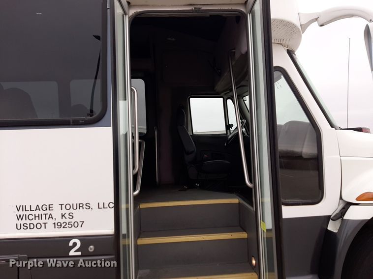 image for item DP2705 2013 International  Starcraft shuttle bus