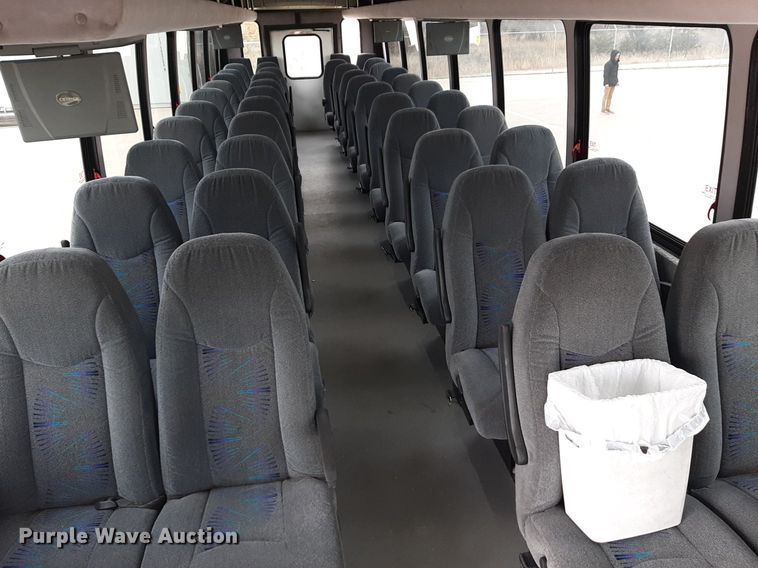 image for item DP2705 2013 International  Starcraft shuttle bus