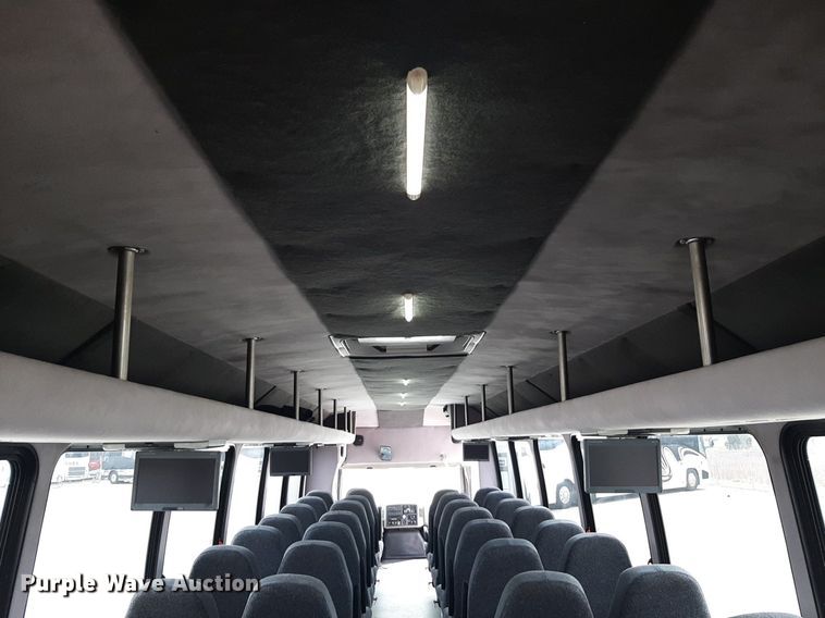 image for item DP2705 2013 International  Starcraft shuttle bus