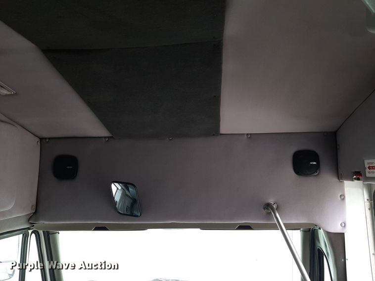 image for item DP2705 2013 International  Starcraft shuttle bus