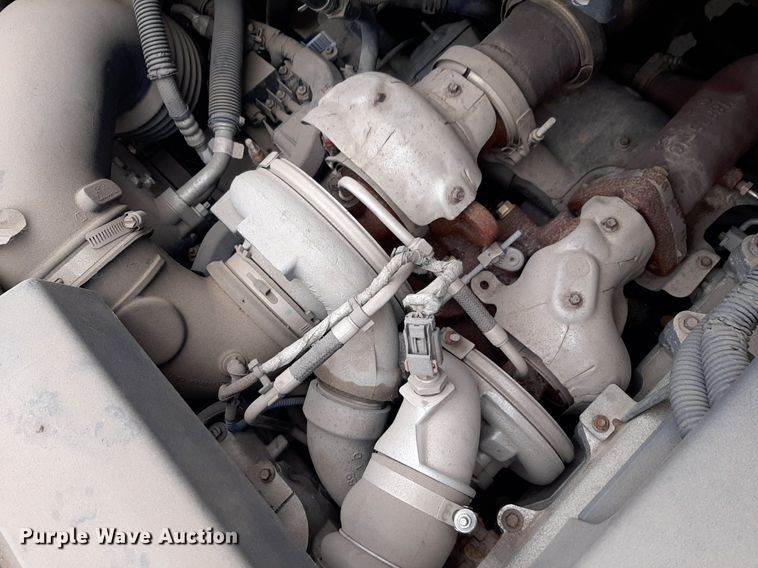 image for item DP2705 2013 International  Starcraft shuttle bus