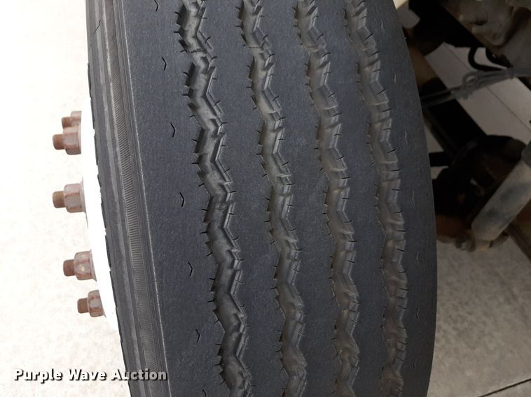 image for item DP2705 2013 International  Starcraft shuttle bus