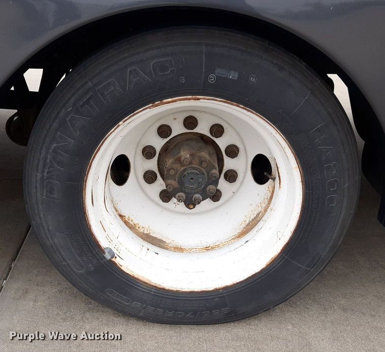 image for item DP2705 2013 International  Starcraft shuttle bus