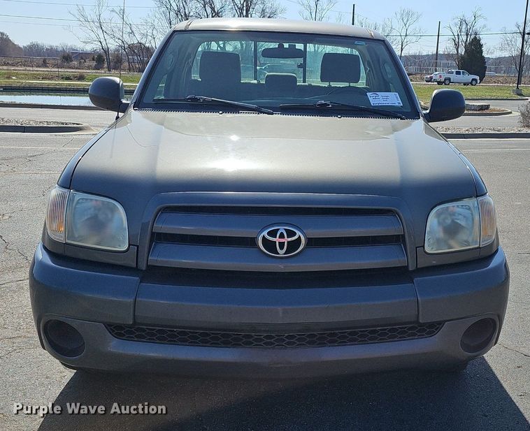 image for item DQ4372 2005 Toyota  Tundra pickup truck