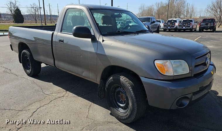 image for item DQ4372 2005 Toyota  Tundra pickup truck