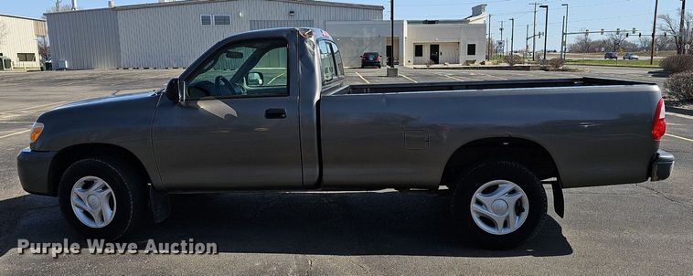 image for item DQ4372 2005 Toyota  Tundra pickup truck