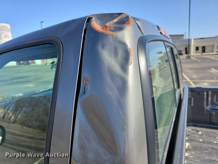 image for item DQ4372 2005 Toyota  Tundra pickup truck