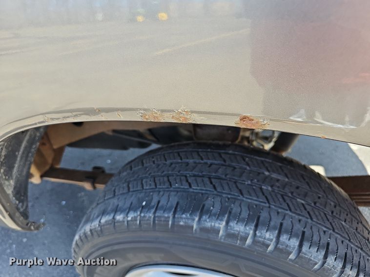 image for item DQ4372 2005 Toyota  Tundra pickup truck