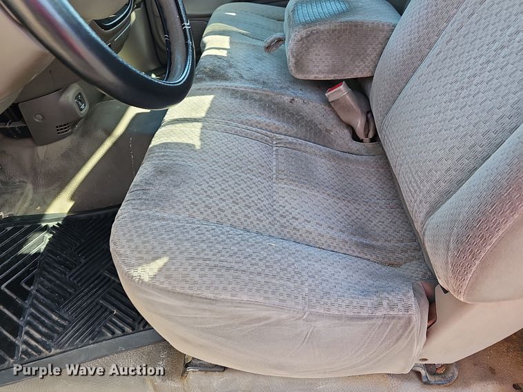 image for item DQ4372 2005 Toyota  Tundra pickup truck