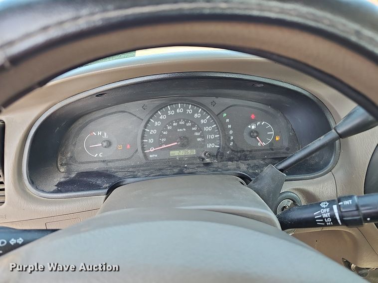 image for item DQ4372 2005 Toyota  Tundra pickup truck