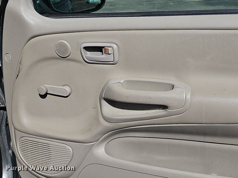 image for item DQ4372 2005 Toyota  Tundra pickup truck