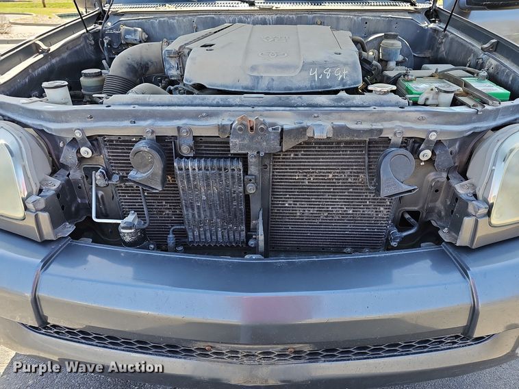 image for item DQ4372 2005 Toyota  Tundra pickup truck