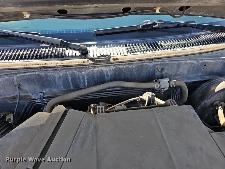 image for item DQ4372 2005 Toyota  Tundra pickup truck