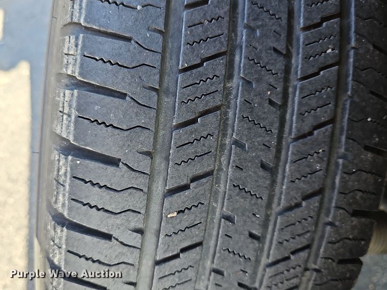 image for item DQ4372 2005 Toyota  Tundra pickup truck