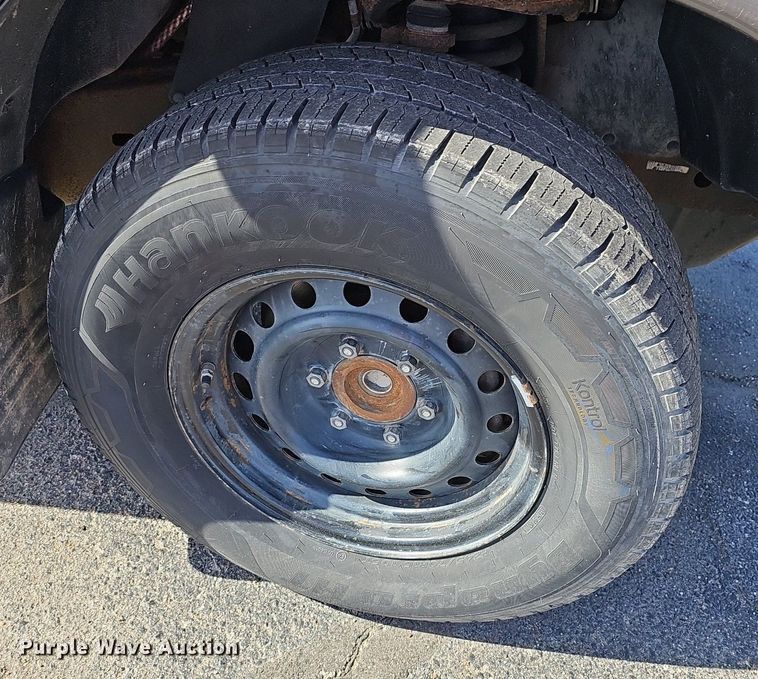 image for item DQ4372 2005 Toyota  Tundra pickup truck