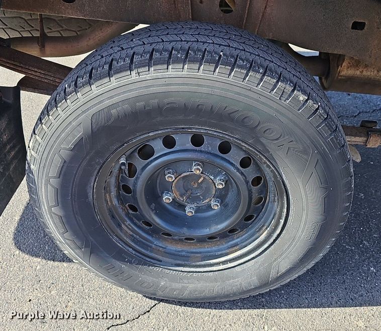 image for item DQ4372 2005 Toyota  Tundra pickup truck